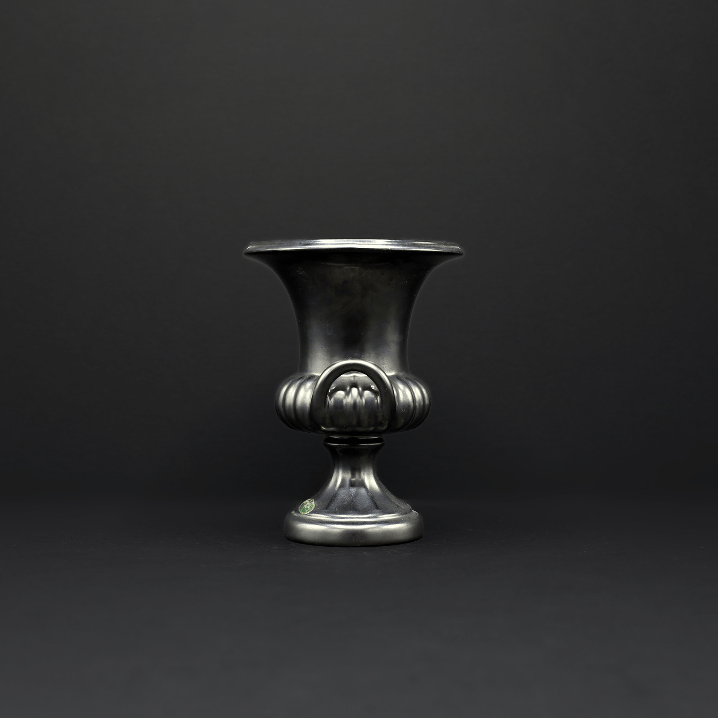 Black Classical Urn Vase - FLORA BLACK