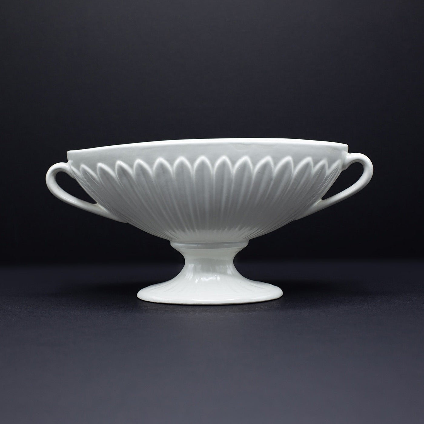 Daisy Petal Mantle Vase - FLORA BLACK