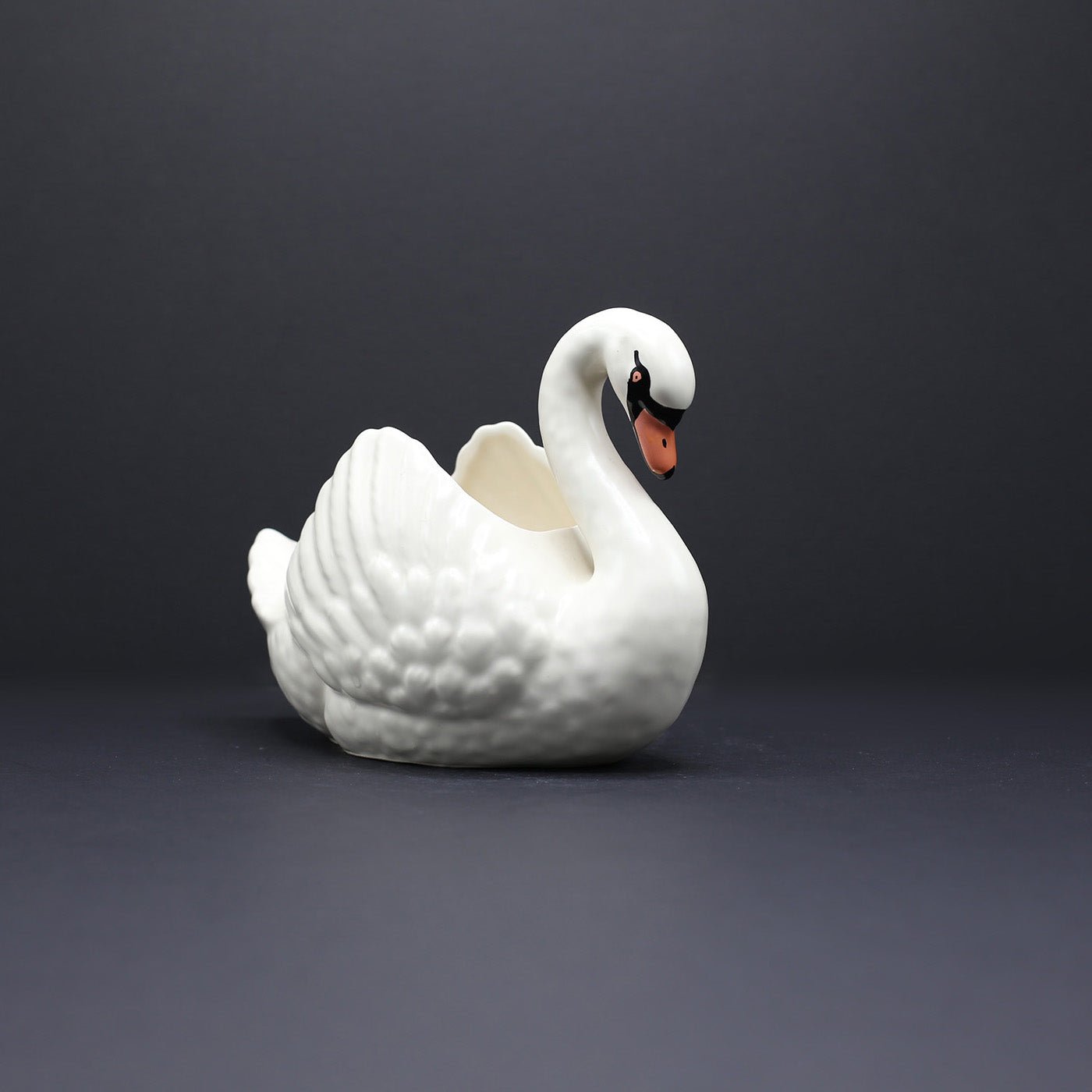 Small Swan Jardinière - FLORA BLACK