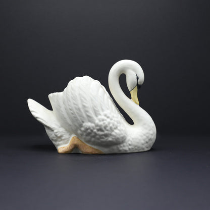 Swan Jardinière with Pale Beak - FLORA BLACK